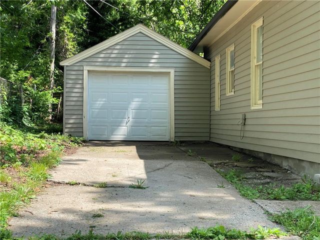 3338 E 68th Street, Kansas City, MO 64132