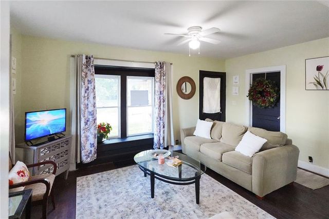 3338 E 68th Street, Kansas City, MO 64132