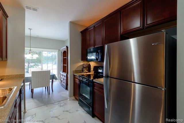 4411 Southbridge Dr Drive, Canton, MI 48188