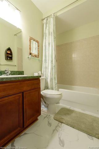 4411 Southbridge Dr Drive, Canton, MI 48188