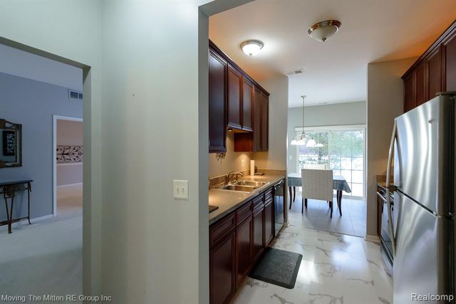 4411 Southbridge Dr Drive, Canton, MI 48188