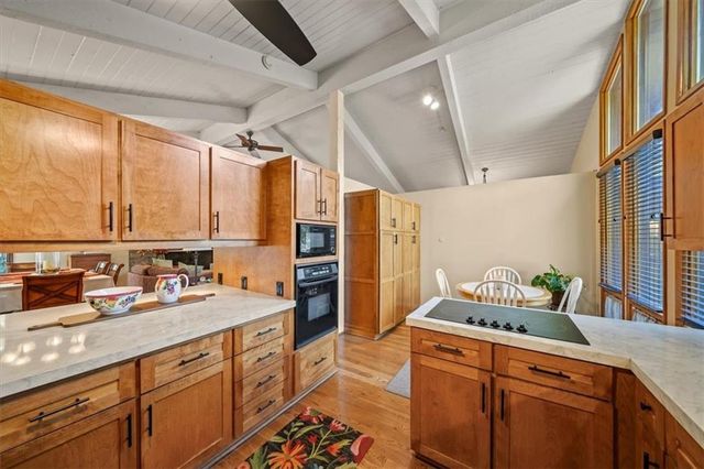 9601 Lee Boulevard, Leawood, KS 66206