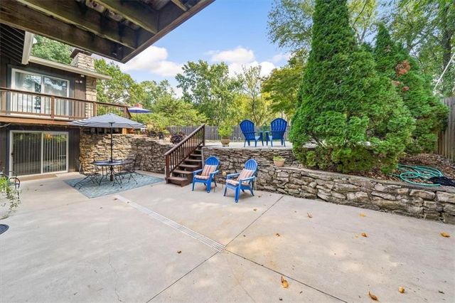9601 Lee Boulevard, Leawood, KS 66206