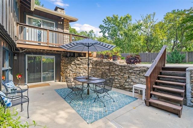 9601 Lee Boulevard, Leawood, KS 66206