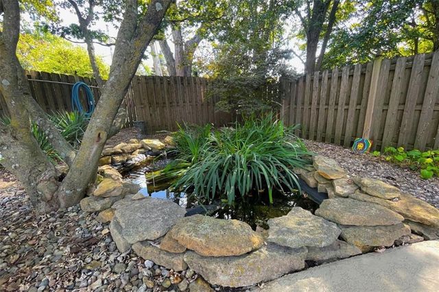 9601 Lee Boulevard, Leawood, KS 66206
