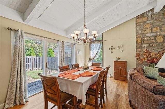 9601 Lee Boulevard, Leawood, KS 66206