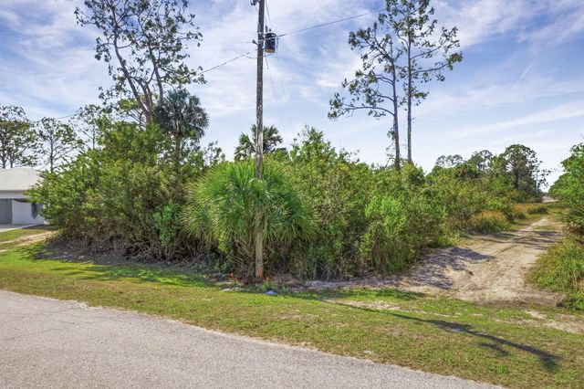 755 Longbow Lane, Lehigh Acres, FL 33972