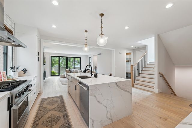 1053 Canterbury Street, Birmingham, MI 48009