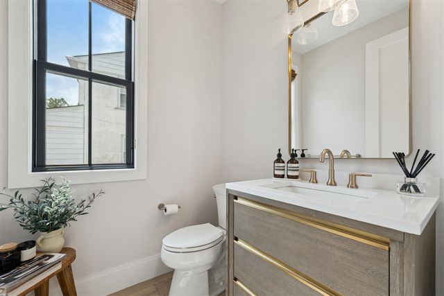 1053 Canterbury Street, Birmingham, MI 48009