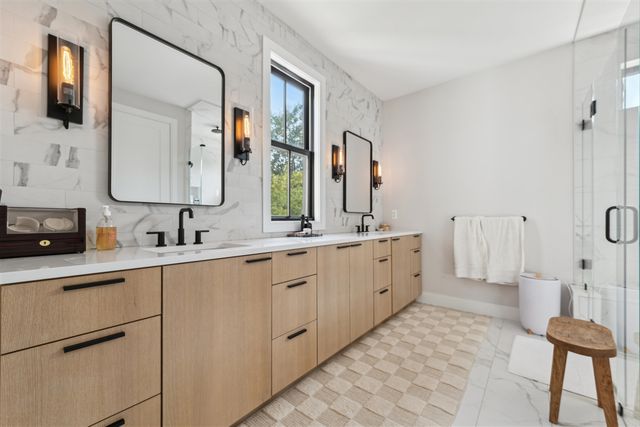 1053 Canterbury Street, Birmingham, MI 48009