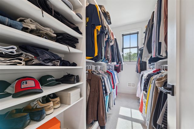 1053 Canterbury Street, Birmingham, MI 48009