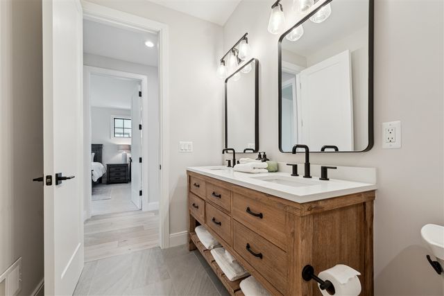 1053 Canterbury Street, Birmingham, MI 48009