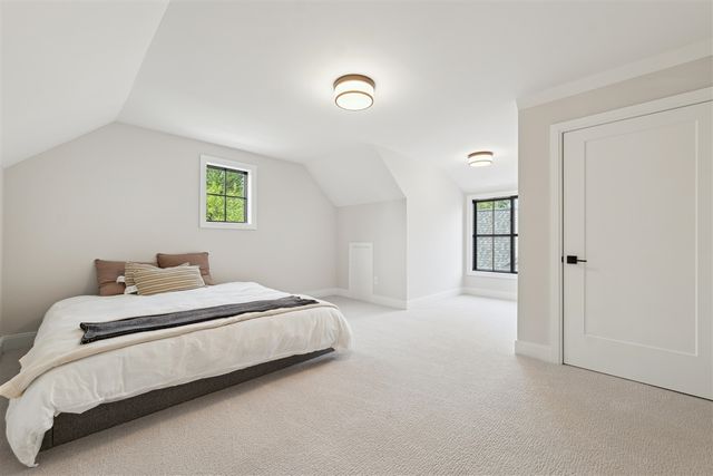 1053 Canterbury Street, Birmingham, MI 48009