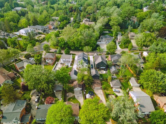 1053 Canterbury Street, Birmingham, MI 48009