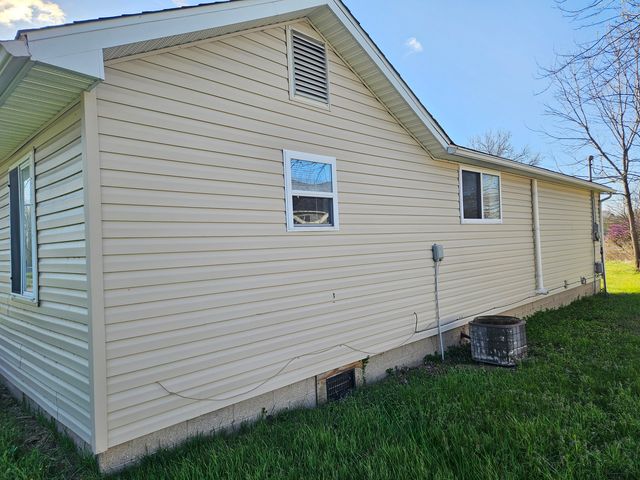 502 W 9th Street, West Frankfort, IL 62896