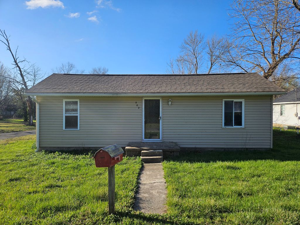 502 W 9th Street, West Frankfort, IL 62896