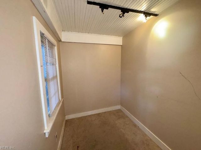 121 Sandpiper DR, Portsmouth, VA 23704