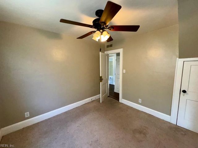 121 Sandpiper DR, Portsmouth, VA 23704