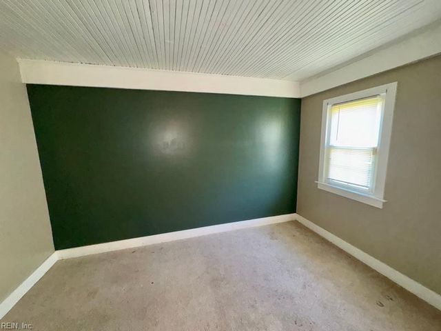 121 Sandpiper DR, Portsmouth, VA 23704