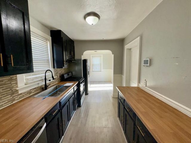 121 Sandpiper DR, Portsmouth, VA 23704