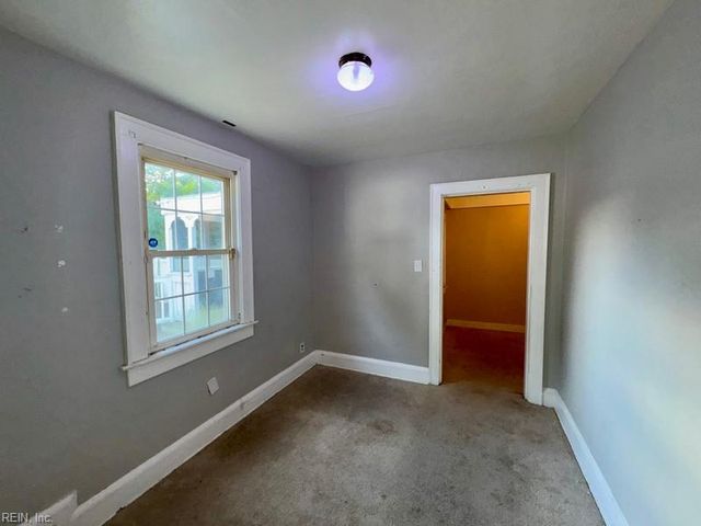 121 Sandpiper DR, Portsmouth, VA 23704