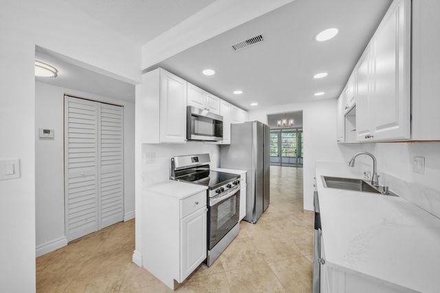 3099 NW 48th Avenue 260, Lauderdale Lakes, FL 33313
