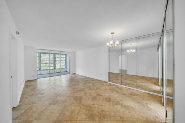 3099 NW 48th Avenue 260, Lauderdale Lakes, FL 33313