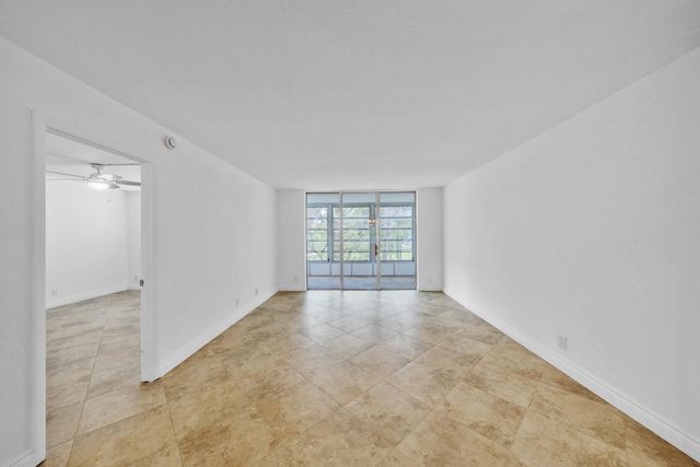 3099 NW 48th Avenue 260, Lauderdale Lakes, FL 33313