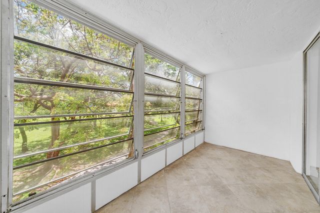 3099 NW 48th Avenue 260, Lauderdale Lakes, FL 33313