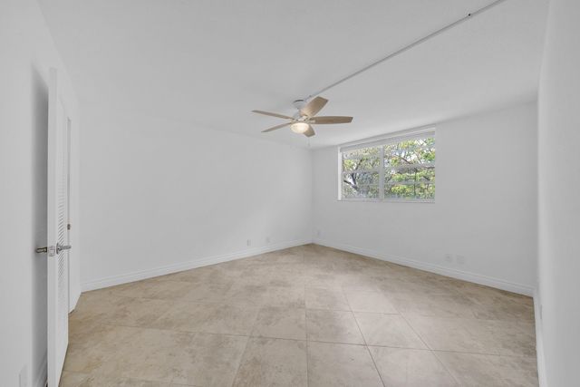 3099 NW 48th Avenue 260, Lauderdale Lakes, FL 33313