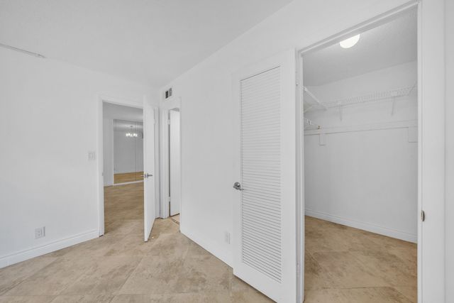3099 NW 48th Avenue 260, Lauderdale Lakes, FL 33313