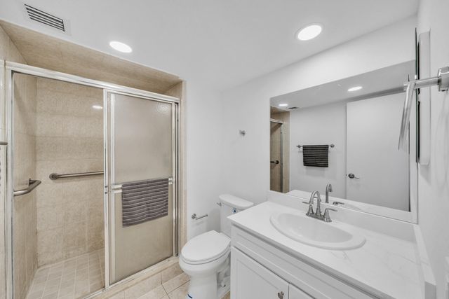 3099 NW 48th Avenue 260, Lauderdale Lakes, FL 33313
