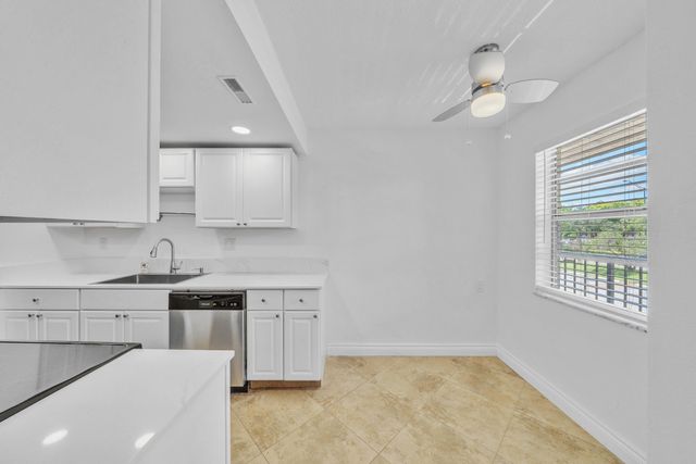 3099 NW 48th Avenue 260, Lauderdale Lakes, FL 33313