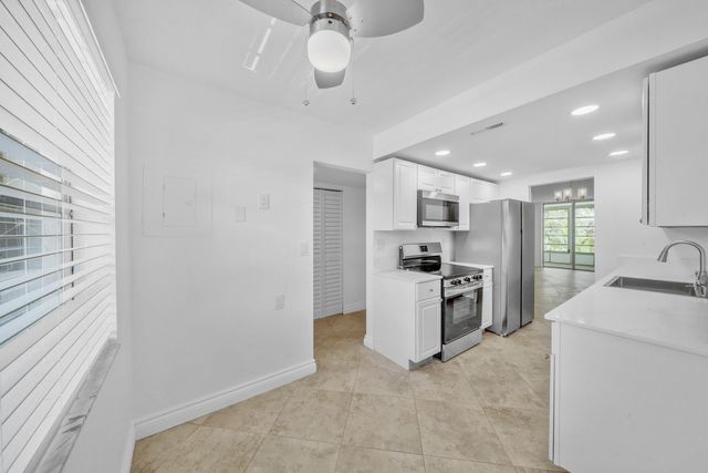 3099 NW 48th Avenue 260, Lauderdale Lakes, FL 33313
