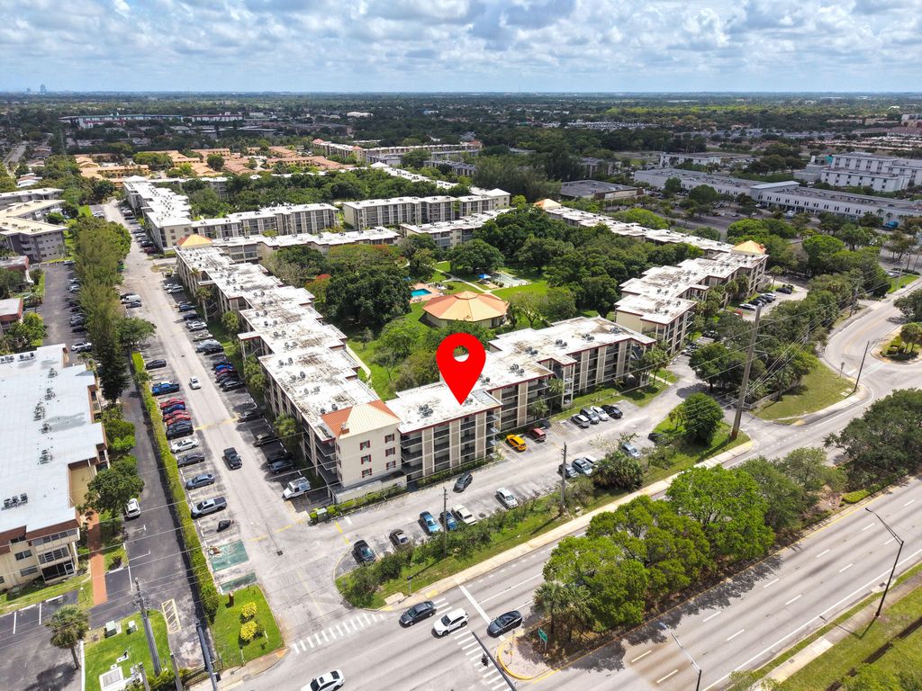 3099 NW 48th Avenue 260, Lauderdale Lakes, FL 33313