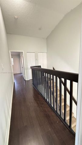 10026 Hammocks Blvd 206-6, Miami, FL 33196