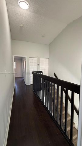 10026 Hammocks Blvd 206-6, Miami, FL 33196