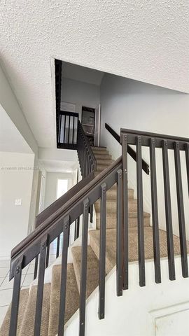 10026 Hammocks Blvd 206-6, Miami, FL 33196