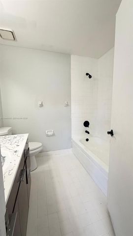 10026 Hammocks Blvd 206-6, Miami, FL 33196