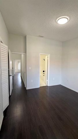 10026 Hammocks Blvd 206-6, Miami, FL 33196