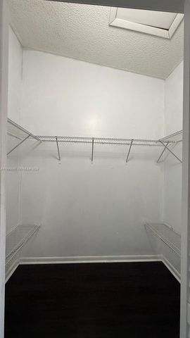 10026 Hammocks Blvd 206-6, Miami, FL 33196