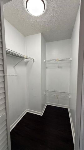 10026 Hammocks Blvd 206-6, Miami, FL 33196