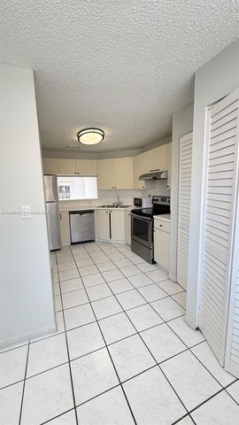 10026 Hammocks Blvd 206-6, Miami, FL 33196