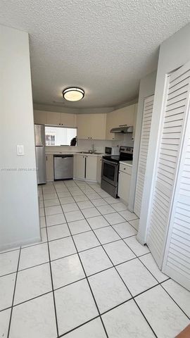 10026 Hammocks Blvd 206-6, Miami, FL 33196