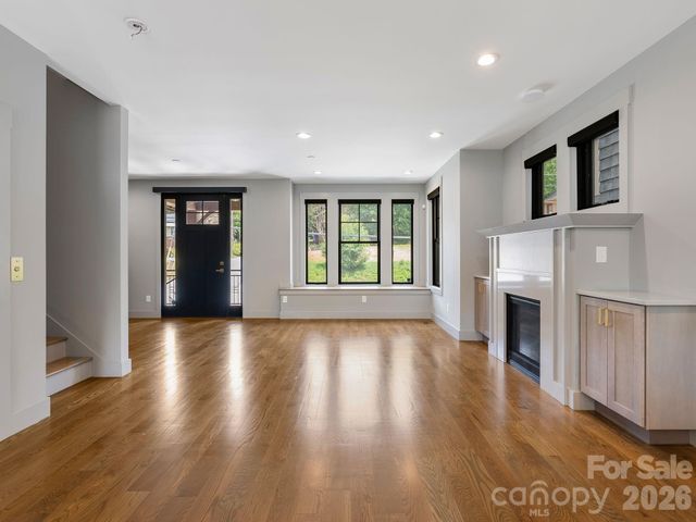 229 Broadway Street, Asheville, NC 28801