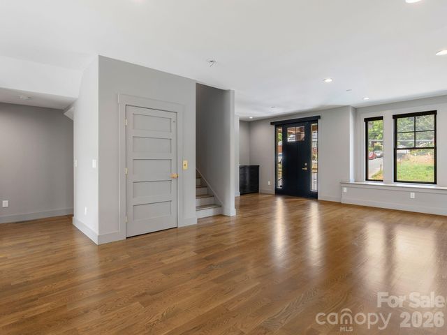 229 Broadway Street, Asheville, NC 28801