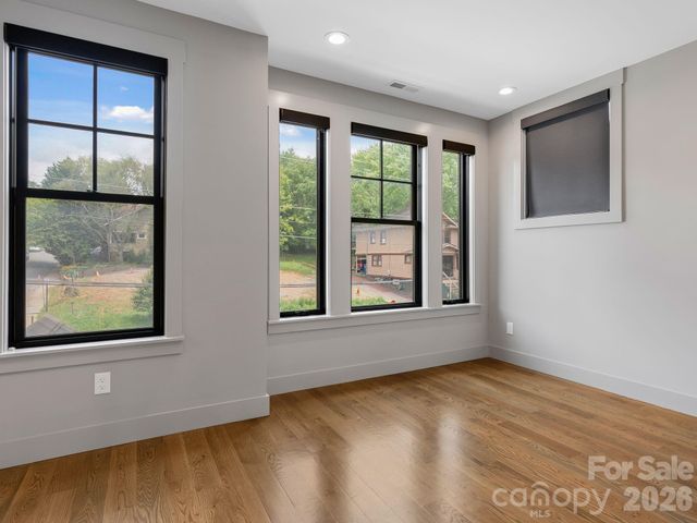 229 Broadway Street, Asheville, NC 28801