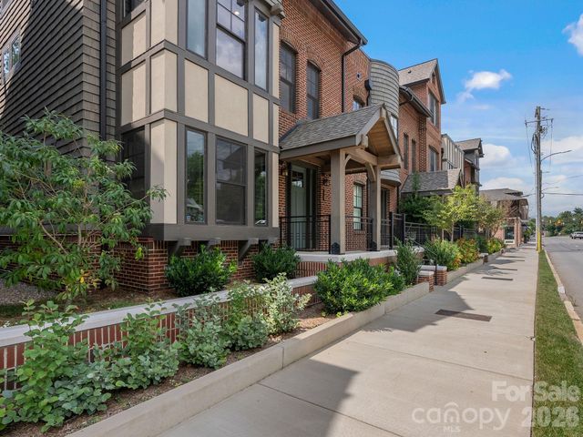 229 Broadway Street, Asheville, NC 28801