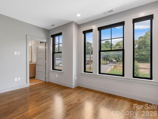 229 Broadway Street, Asheville, NC 28801
