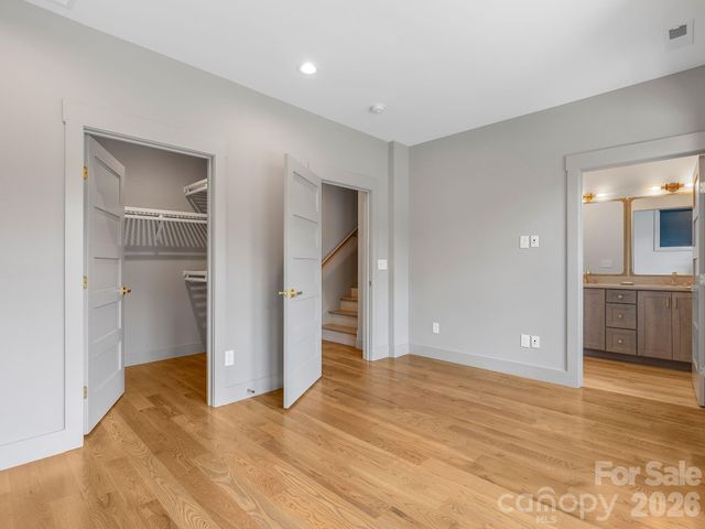 229 Broadway Street, Asheville, NC 28801